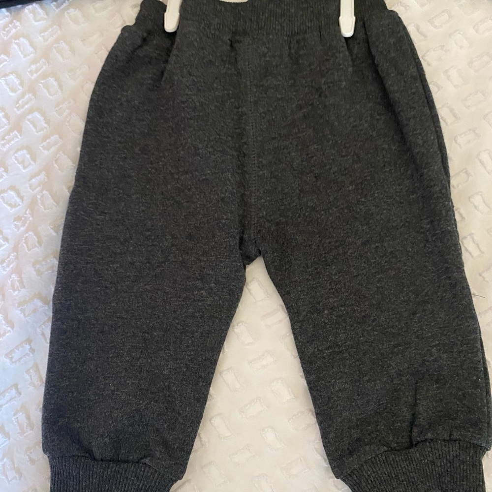 Guns & Roses sweats - Picture 3 of 3